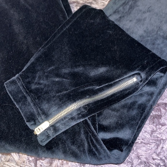 Athleta Velvet Joggers like new condition size Small black - Picture 5 of 7
